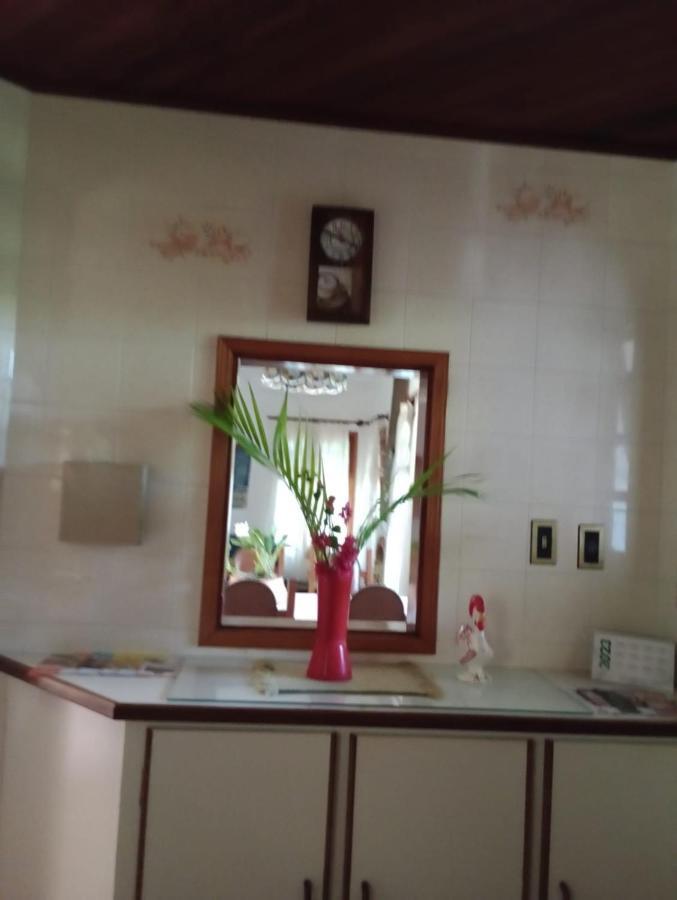 Casa Vista Lago Vitoria Regia Holambra Exterior photo